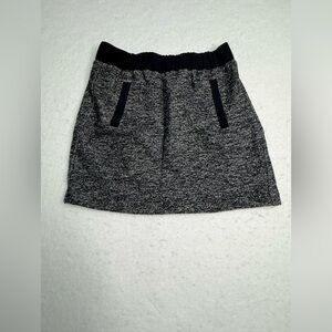 LOFT Black and Gray Mini Skirt Pre-Owned Size Petite PM